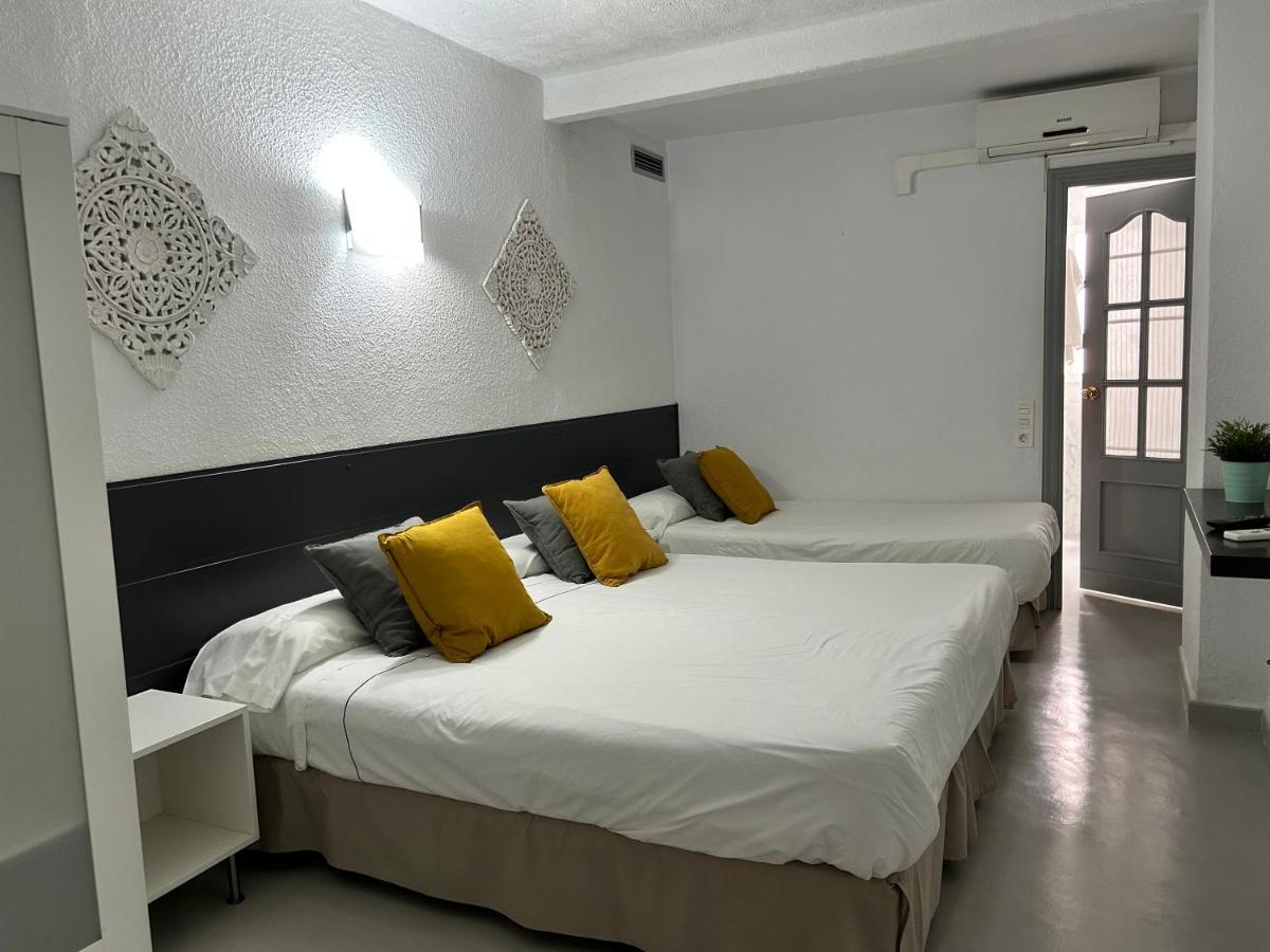Hostal Berlin Marbella Exterior photo