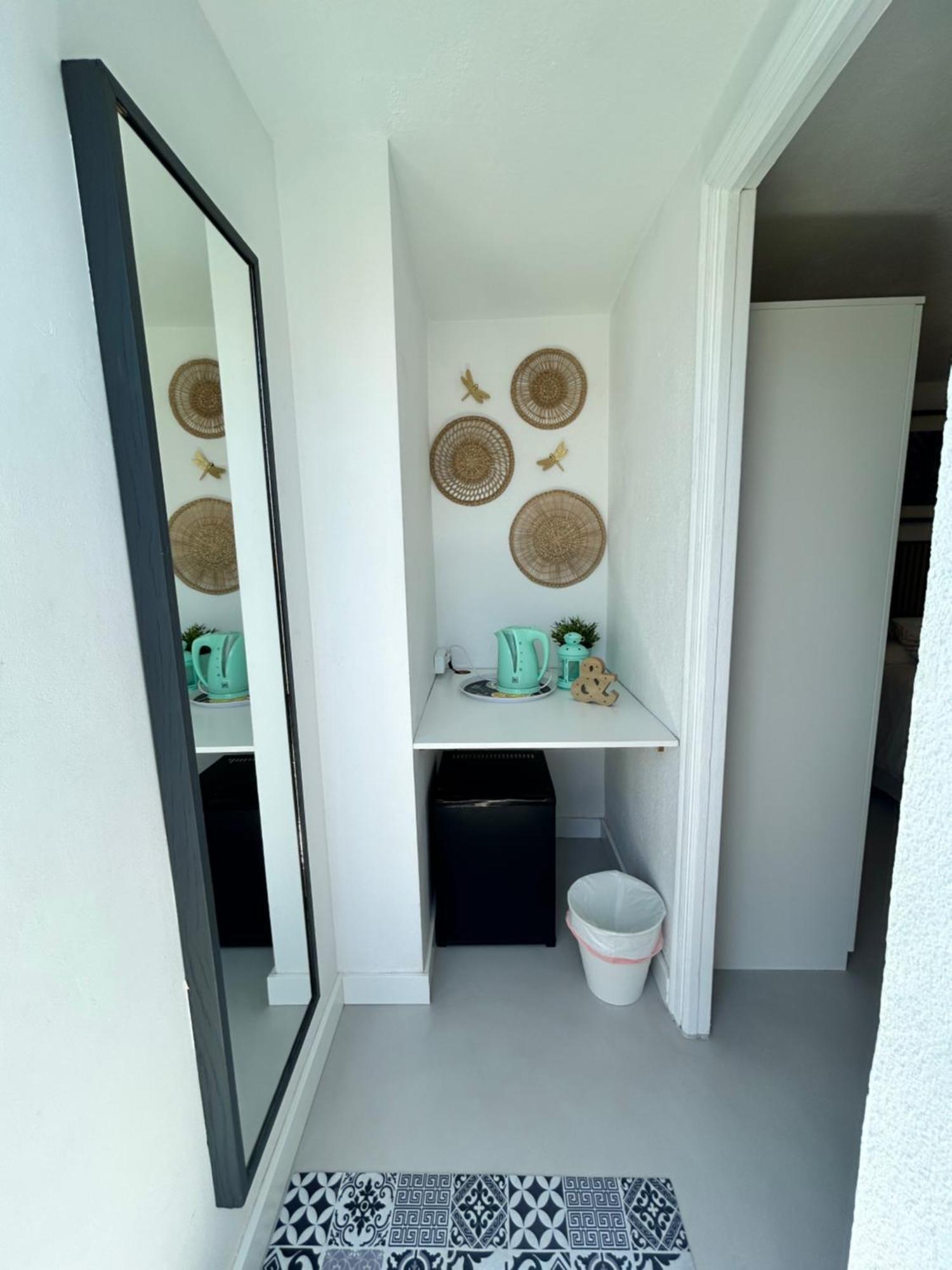 Hostal Berlin Marbella Exterior photo