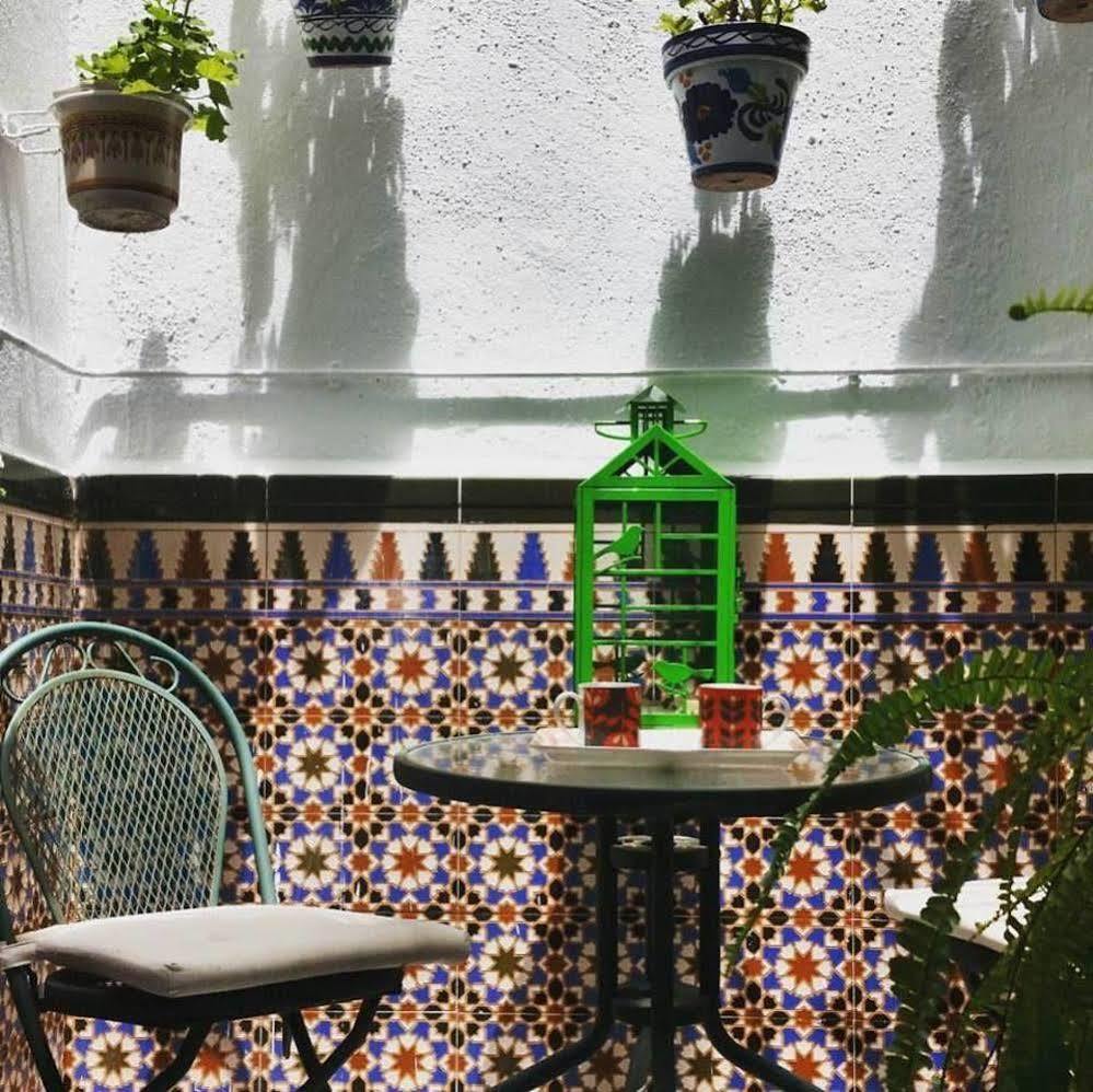 Hostal Berlin Marbella Exterior photo